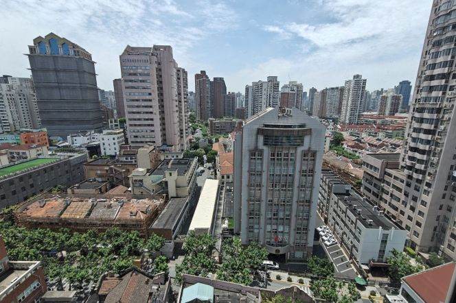 Cozy Bright 2BR | Close to Changping Rd Metro