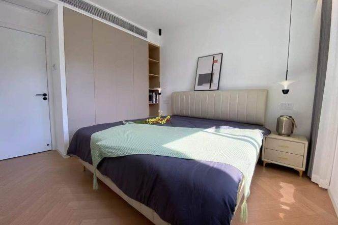 Yanping rd/2BR 2LR/spacious&modern/super bright/big living room,Wuding rd@L14