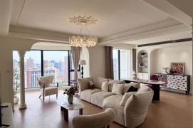 3Bdrs 3Baths Apt/Spacious&Bright /L8/9 Lujiabang Rd/Large Closet/260sqm/huge terrace