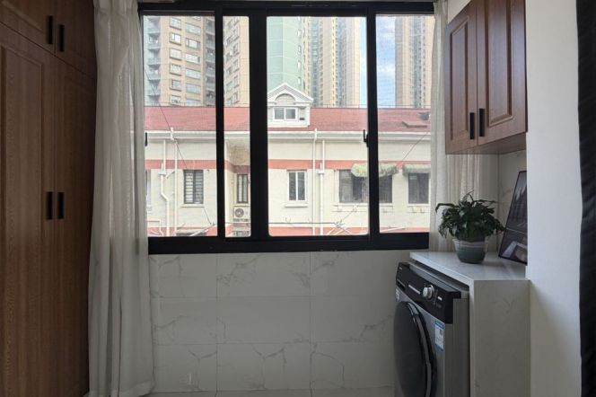 Jiangsu rd 1BR 1LR@L11/2,brand new/cozy&clean/bright room