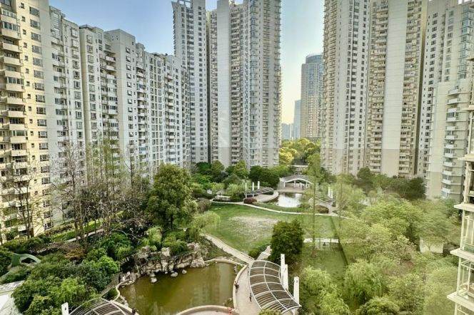 modern big 4brs floor heating modern furniture beside Huang pu river line 9 and IFC 