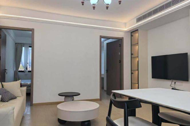 Lovely quality 2BRS with floor heating near Jing’an temple