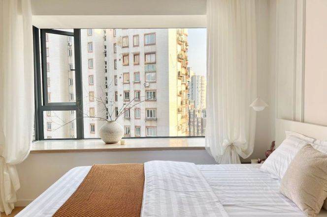 Jing’an Elevator 2Br/2Lr/2Bt Close to L7 Changping Rd Station 