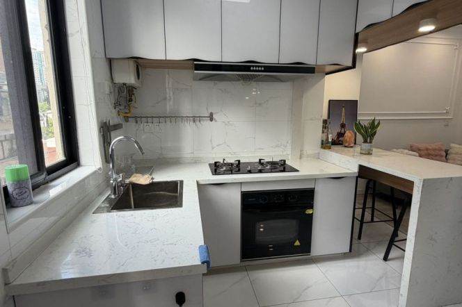 Jiangsu rd 1BR 1LR@L11/2,brand new/cozy&clean/bright room