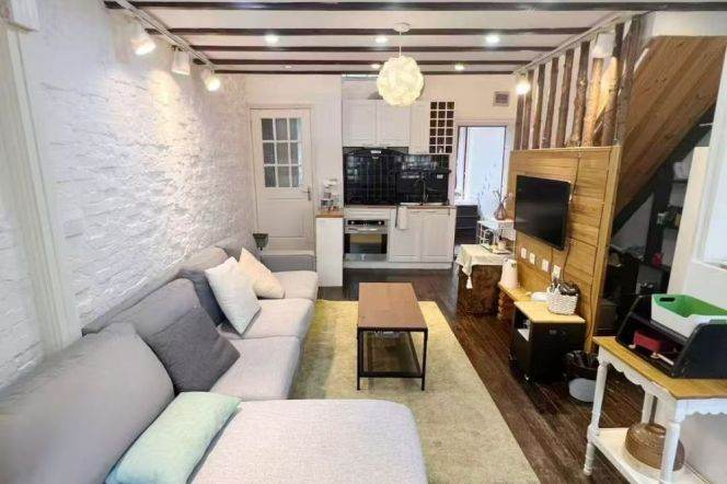 Nice terrace 1Br/1Lr/1Bt apt nr South shanxi rd,M1/10/12