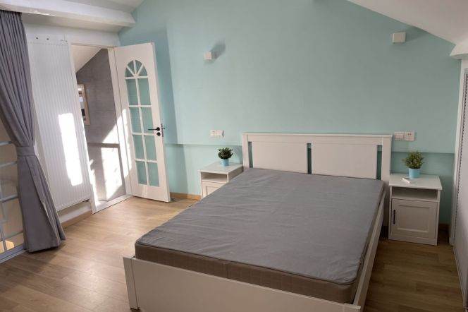 2 Brs, 2 Baths, Wall heating/Oven/Dryer, 110 sqm @ South Shaaxi metro L1,12&10