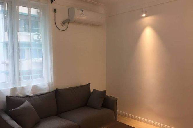 Madang rd station one bedroom