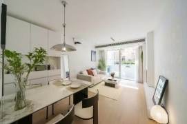 Xingfu/Pingwu Rd bright 1br/2lr/1ba apt with balcony; L10/11