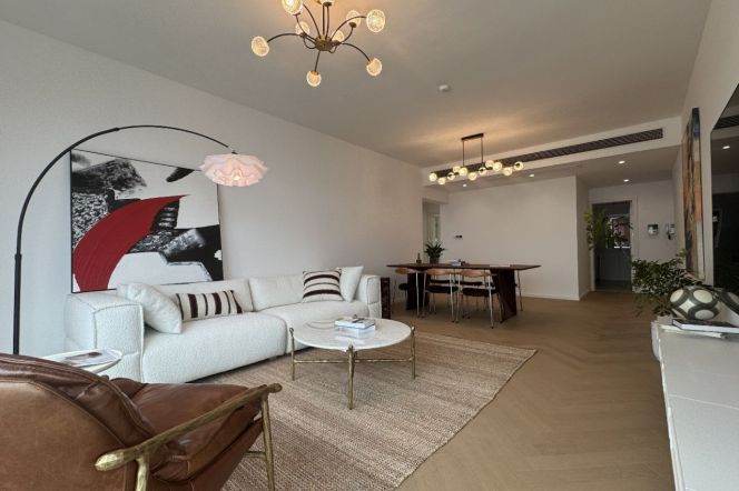 brand new super modern 2brs great view brand new furniture beside Huang pu river 