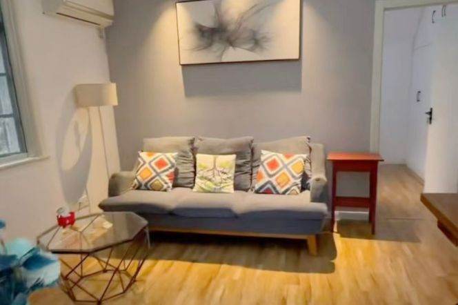 Spacious and lovely 2 BRS with 2 terraces near Hengshan rd