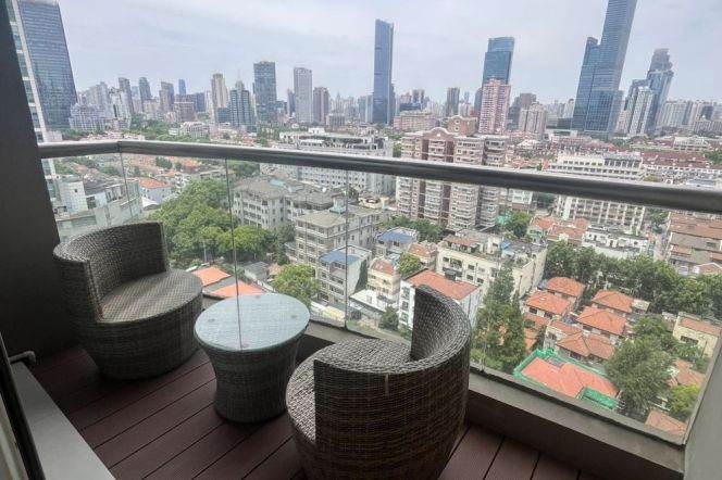 2BR 2BA w/Balcony+Open Kitchen in Palace Court nr IAPM