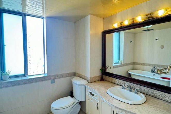 Suzhou River scenery, view of the Oriental Pearl Tower, 3-bedroom apartment，L 1