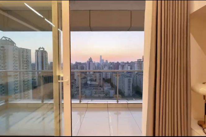 Modern decoration 3brs with balcony and floor heating  belong to Tianzifang area 