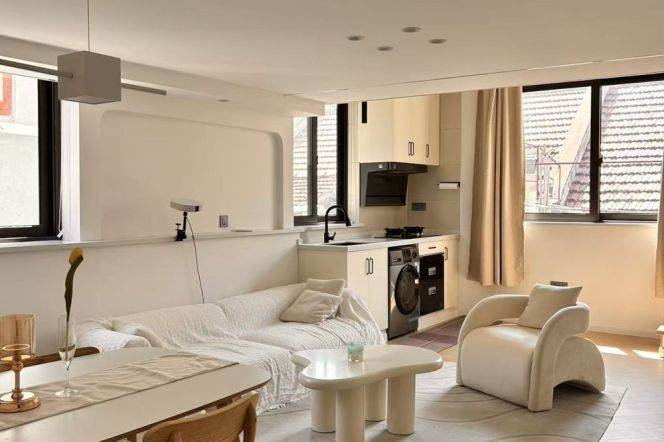 Nice 1br+Terrace @ iapm & L1/10/12 Shanxi rd station