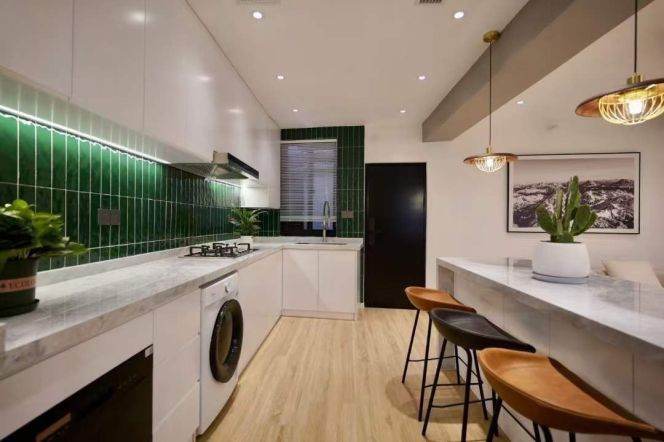 Quality 2br with wall heating nr Jiaotong University only 10k 