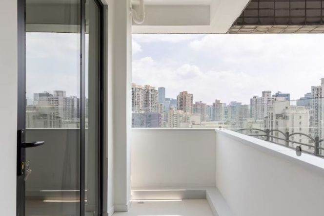 2 Brs with Open Balcony/Floor heating/Dish washer, 110 sqm @ Changping metro L7