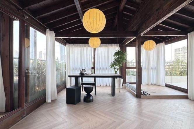 Lujiazui  Top-floor Duplex with Private Terrace | 4+1 Layout  
