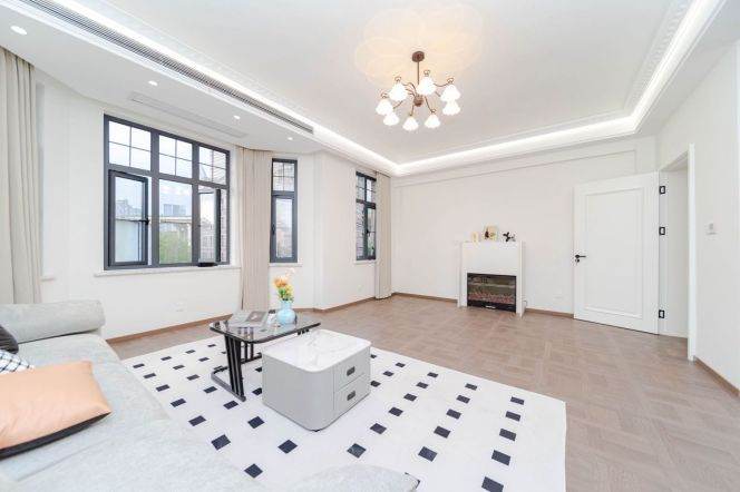  188sqm 2+1br heritage apt @Middle Huaihai Rd   Line 1&13