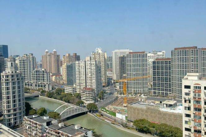 Suzhou River scenery, view of the Oriental Pearl Tower, 3-bedroom apartment，L 1