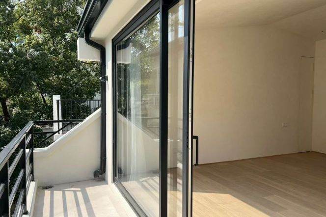 brand new independent 4brs house with yard terrace brand new furniture near line 2,12,13
