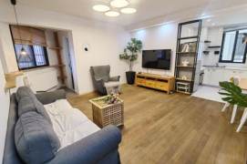 Good price 2 br with Wall-heating.5 mins walking to L 3/4/10 HongQiao Rd St.