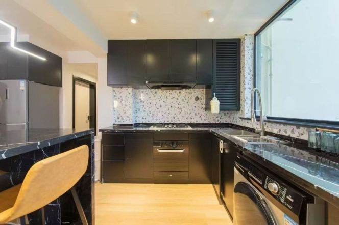 14.5k Nice 2Br with stroage and floor heating Nr Wuding Rd.line14