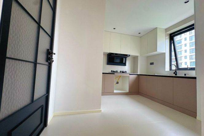  brand new elevator 1br Nr jiashan road M9/12