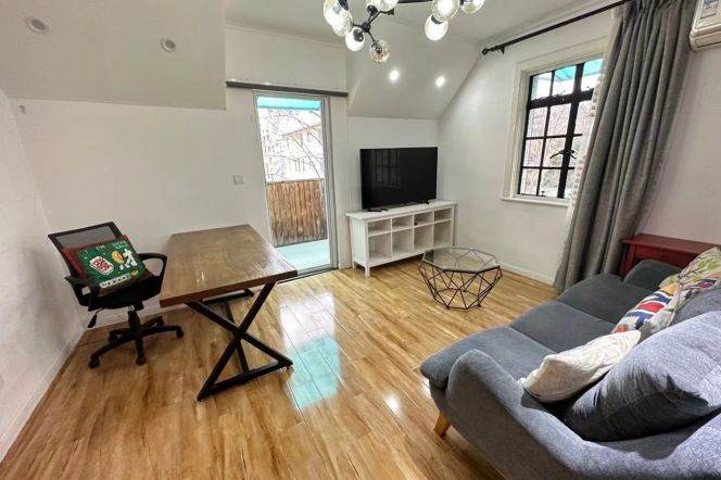 Spacious and lovely 2 BRS with 2 terraces near Hengshan rd