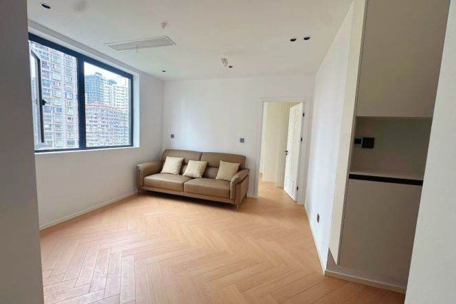  brand new elevator 1br Nr jiashan road M9/12