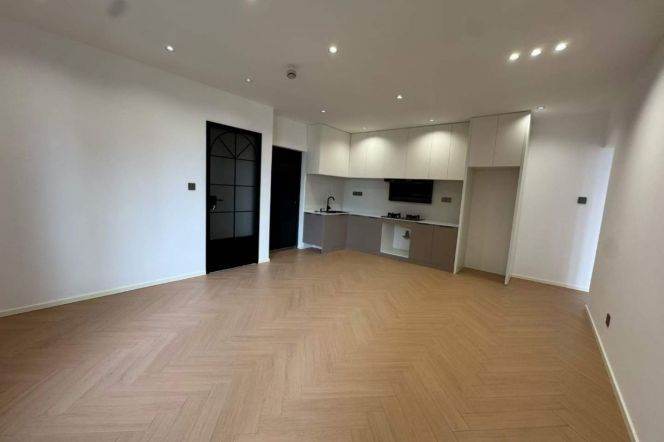 Renovated 2br high-rise nr Jiashan Rd  Line 9&12