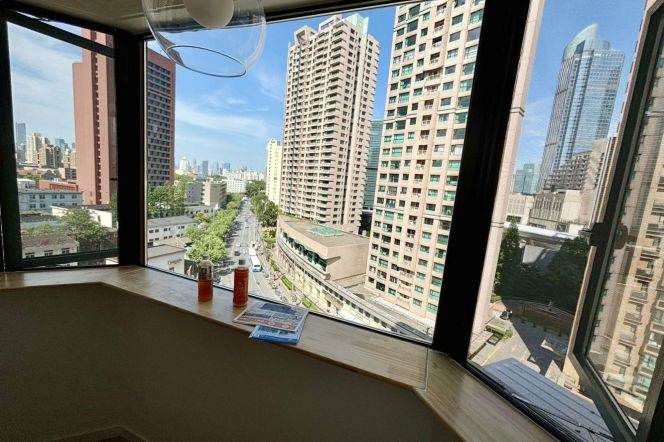 Valuable/Spacious Highrise 1BR NR Xujiahui with Nice View 10.2K 