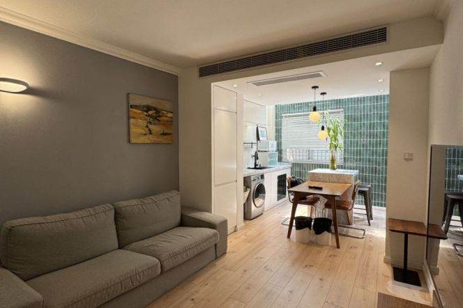 Spacious 1br with floor heating in Xuhui  Line 1/9/10/12  