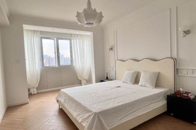 Elevator 2Br/2Lr/1Bt Close Suzhou Creek River&L2/3/4 Zhongshan Park Station 