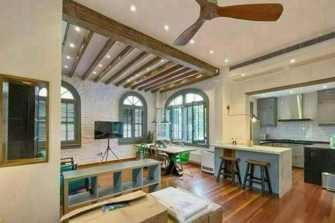 Distinctive 2BR 2BA Duplex Lanehouse nr iapm