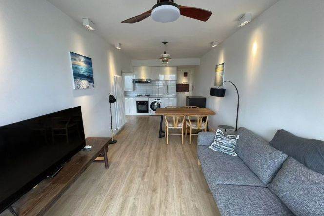 High-ending 2Br w. Balc Changshu Road Station