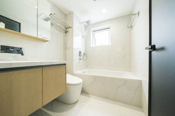 Modern decoration 3brs with floor heating and balcony in Jing an area