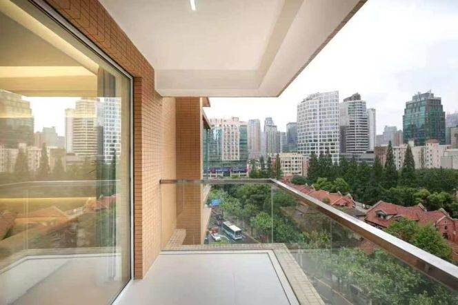 Modern decoration 1 bedroom with floor heating and balcony in Jing an