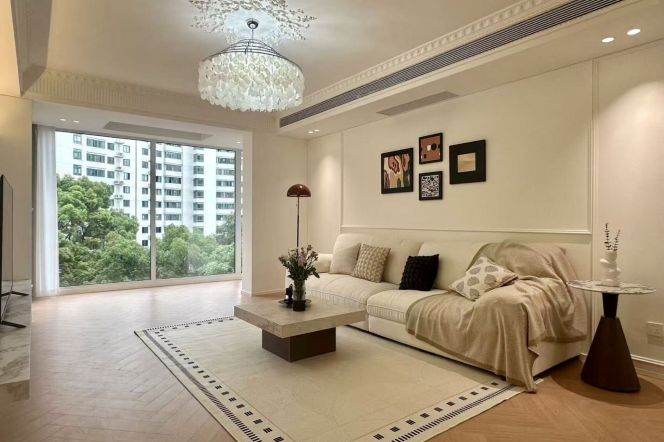 Elevator 3BR, Nandan East Rd, 3 mins to Metro Line 1/9/11 (Xujiahui)