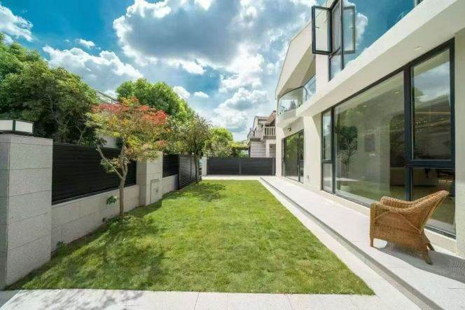 Modern decoration 5brs with floor heating and garden nearby German&French School