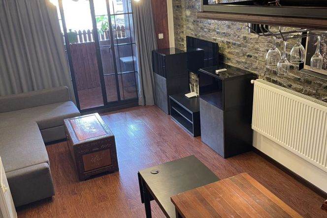 Wall heating 1Br Lane House w. Balcony