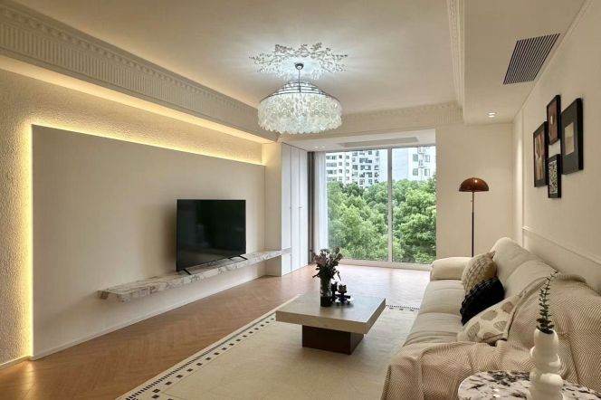 Elevator 3BR, Nandan East Rd, 3 mins to Metro Line 1/9/11 (Xujiahui)
