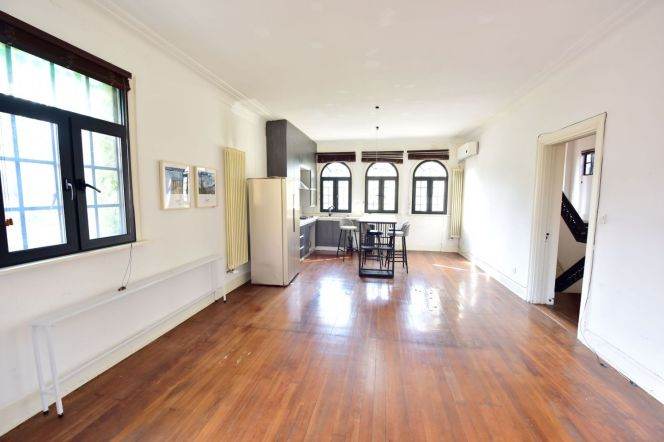 Character/Valuable Historical Yuyuan Rd 3BR+2BA with Balcony 17.5K 
