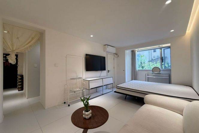 Modern 1br 1lr/elevator/bright room/cozy&spacious,SH Railway Station@L1/3/4