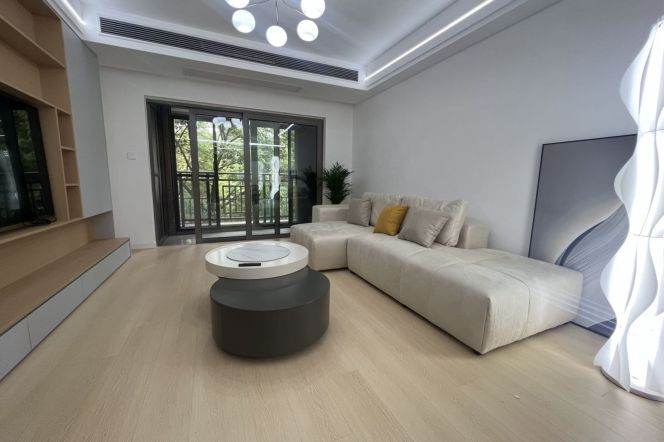 2-bed apartment with elevator | Lanbaoshi Road | 5 mins walk to Line 15 Yaohong Road Station