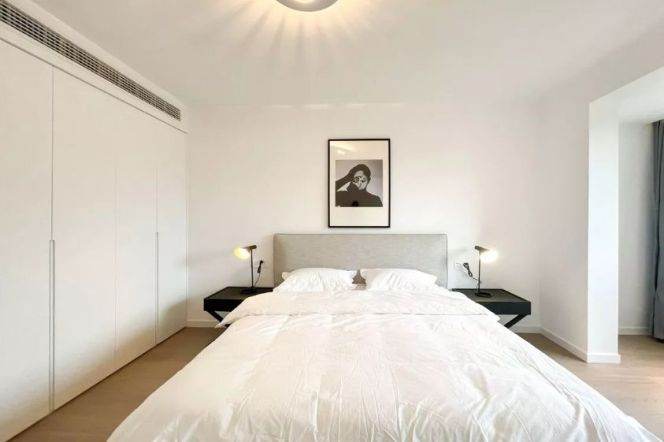 Nice 1Br w. Central AC Floor Heating Elevator