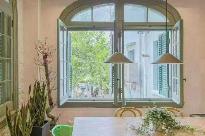 Distinctive 2BR 2BA Duplex Lanehouse nr iapm