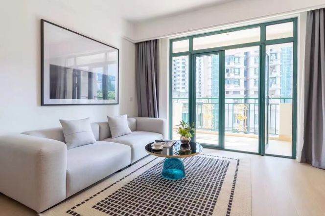  modern 2brs 2baths -duplex with elevator- balcony- oven - comfortable vibe -jing’an 