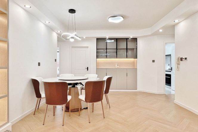 3 Brs, 2 Baths, Floor heating/Central ac/Dryer, 140 sqm @ Jiangning metro L13