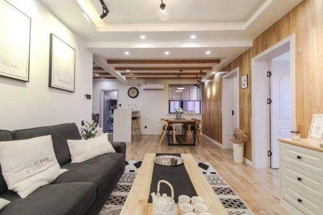 Elevator building | 2-bedroom apartment | East Nandan Road | 5 mins to Metro Lines 1/9/11, Xujiahui