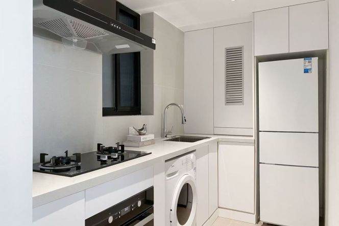 Modern 1br/65sqm & elevator/oven @Caoyang Rd & Line 3/4/11/14